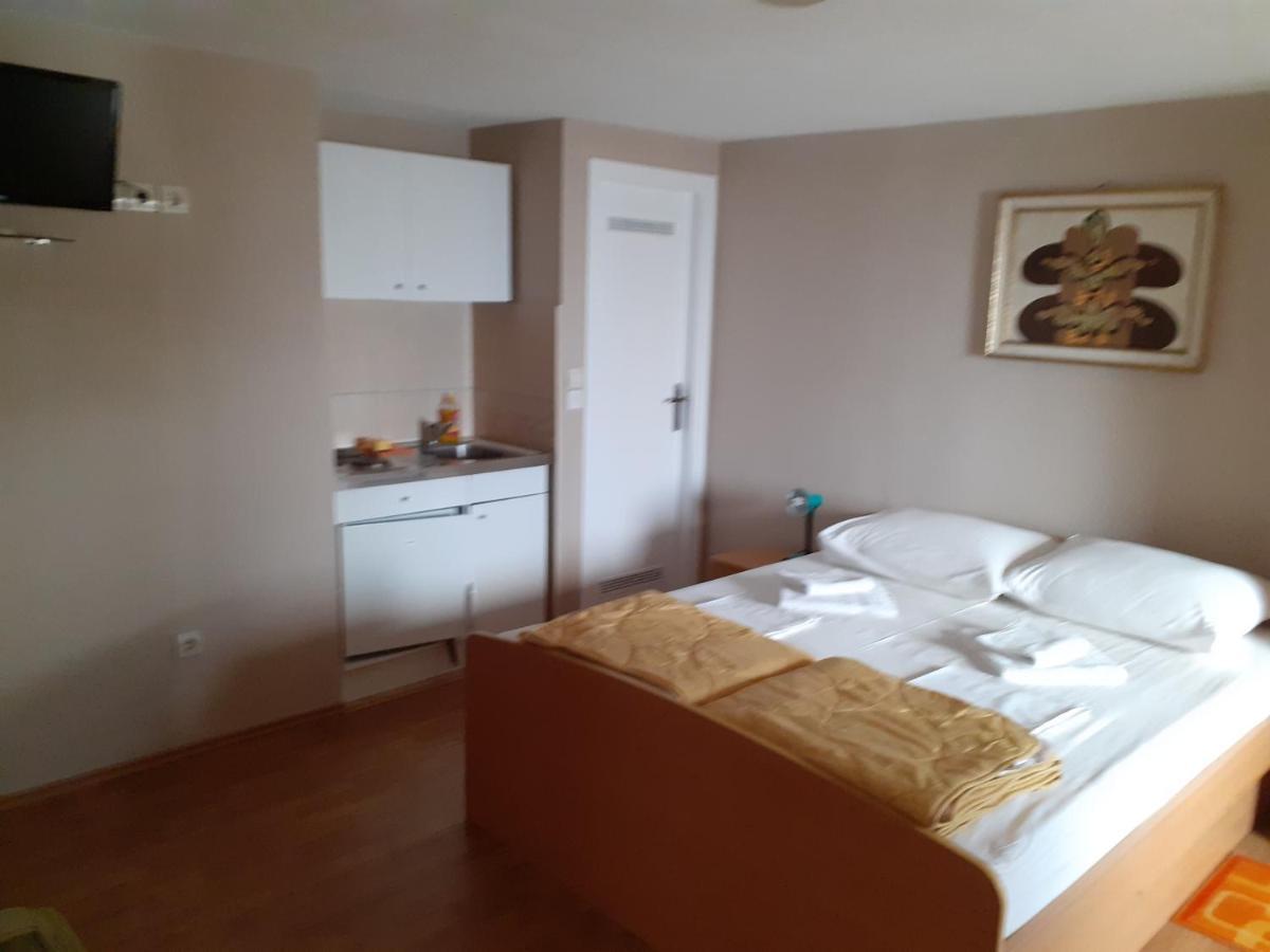 Apartmani Patrick Baška Voda Exterior foto